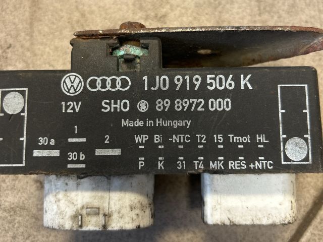 bontott VW GOLF IV Hűtőventilátor Elektronika