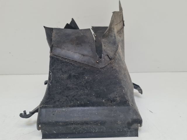 bontott VW GOLF IV Intercooler Légterelő