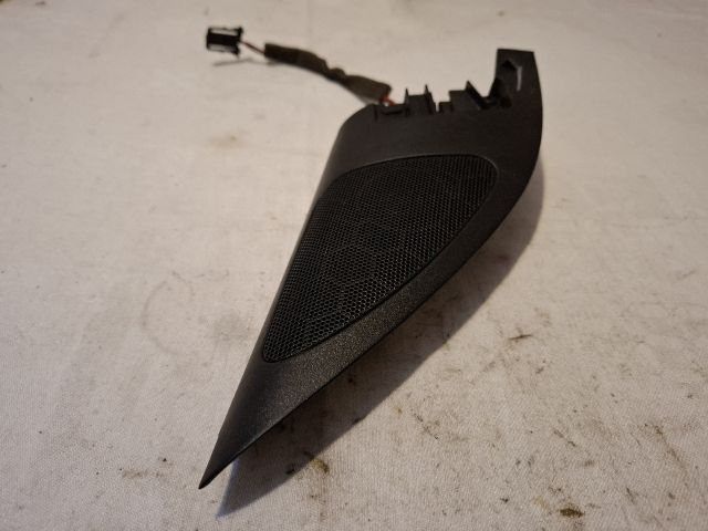 bontott VW GOLF IV Jobb A Oszlop Hangszóró Burkolat