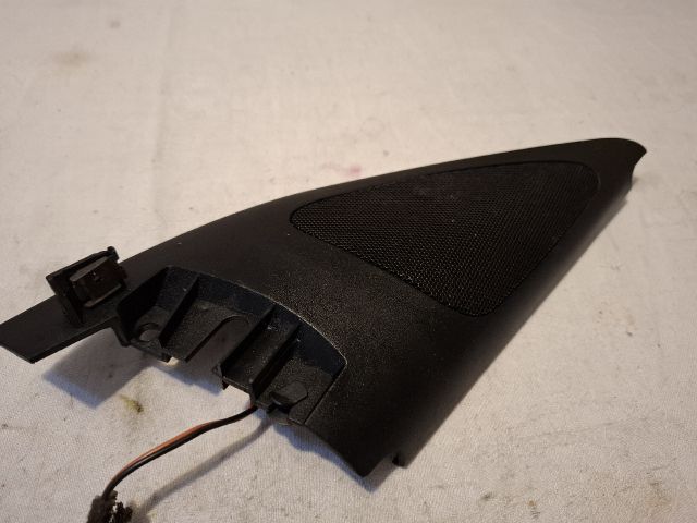 bontott VW GOLF IV Jobb A Oszlop Hangszóró Burkolat