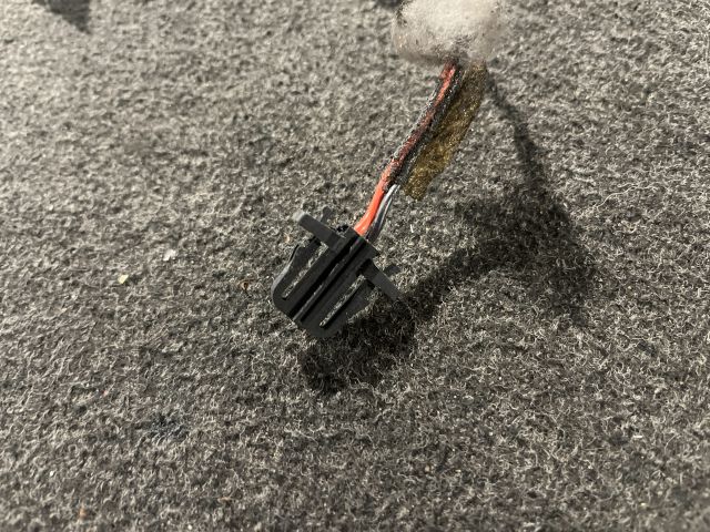 bontott VW GOLF IV Jobb A Oszlop Hangszóró