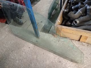 bontott VW GOLF IV Jobb első Ablak