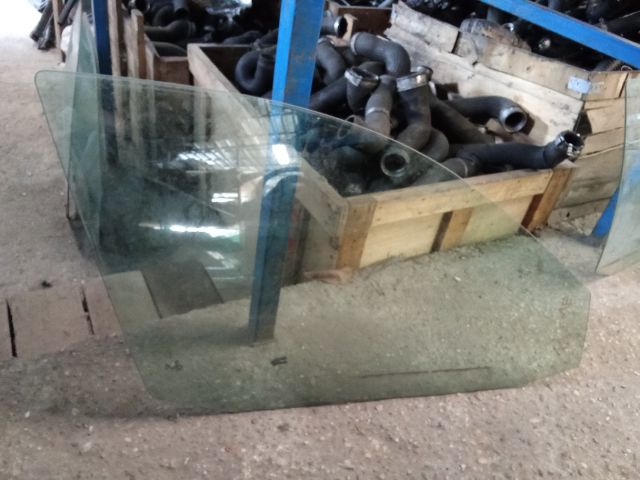 bontott VW GOLF IV Jobb első Ablak