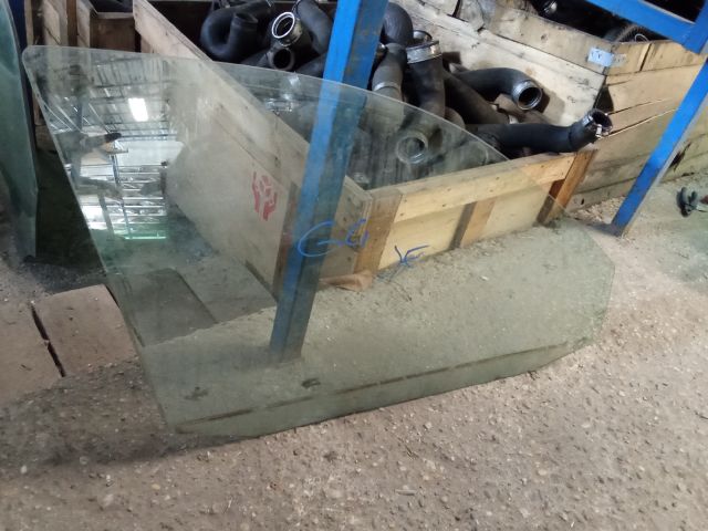 bontott VW GOLF IV Jobb első Ablak