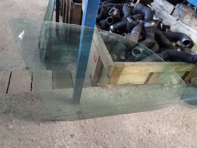 bontott VW GOLF IV Jobb első Ablak