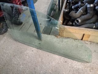 bontott VW GOLF IV Jobb első Ablak