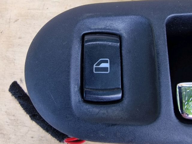 bontott VW GOLF IV Jobb első Ablakemelő Kapcsoló