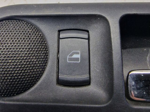 bontott VW GOLF IV Jobb első Ablakemelő Kapcsoló