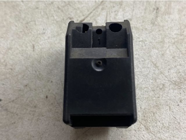 bontott VW GOLF IV Jobb első Ablakemelő Kapcsoló