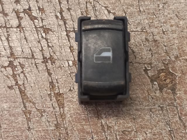 bontott VW GOLF IV Jobb első Ablakemelő Kapcsoló