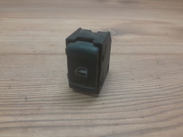 bontott VW GOLF IV Jobb első Ablakemelő Kapcsoló