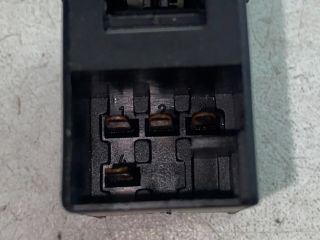 bontott VW GOLF IV Jobb első Ablakemelő Kapcsoló