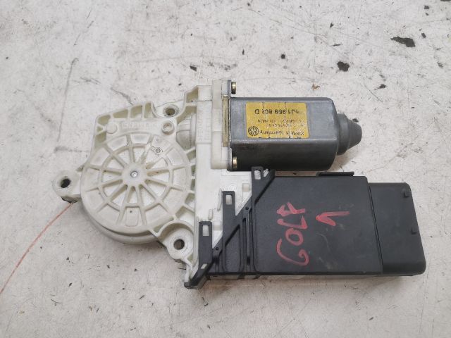 bontott VW GOLF IV Jobb első Ablakemelő Motor