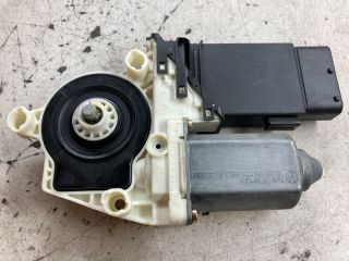 bontott VW GOLF IV Jobb első Ablakemelő Motor