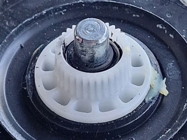 bontott VW GOLF IV Jobb első Ablakemelő Motor