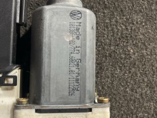 bontott VW GOLF IV Jobb első Ablakemelő Motor