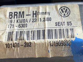 bontott VW GOLF IV Jobb első Ablakemelő Motor