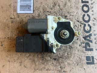 bontott VW GOLF IV Jobb első Ablakemelő Motor