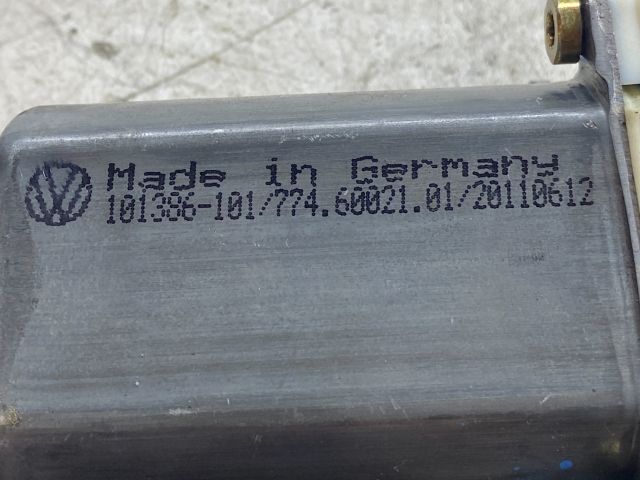 bontott VW GOLF IV Jobb első Ablakemelő Motor