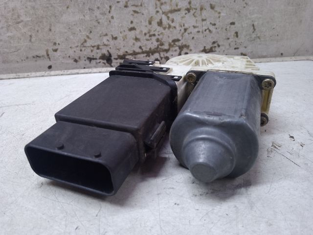 bontott VW GOLF IV Jobb első Ablakemelő Motor