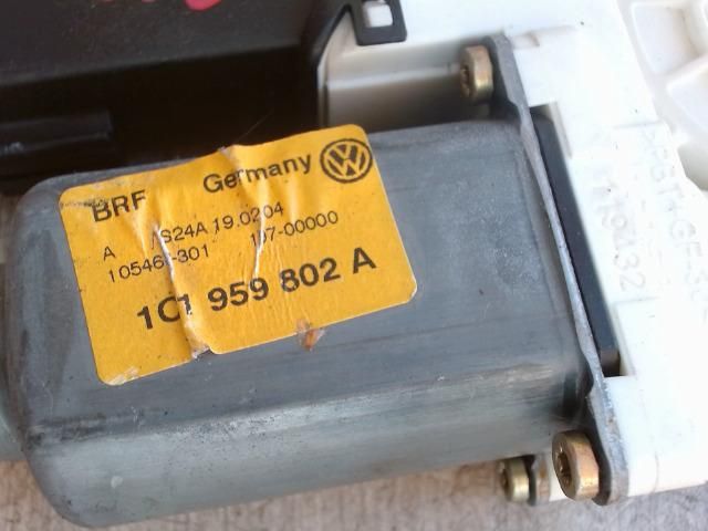 bontott VW GOLF IV Jobb első Ablakemelő Motor