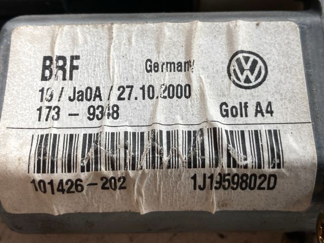 bontott VW GOLF IV Jobb első Ablakemelő Motor