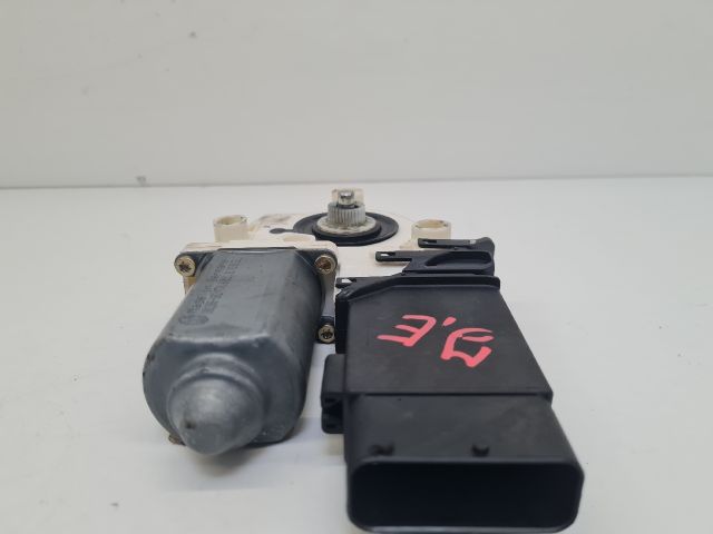 bontott VW GOLF IV Jobb első Ablakemelő Motor