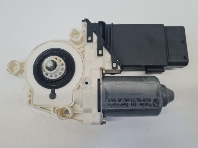 bontott VW GOLF IV Jobb első Ablakemelő Motor