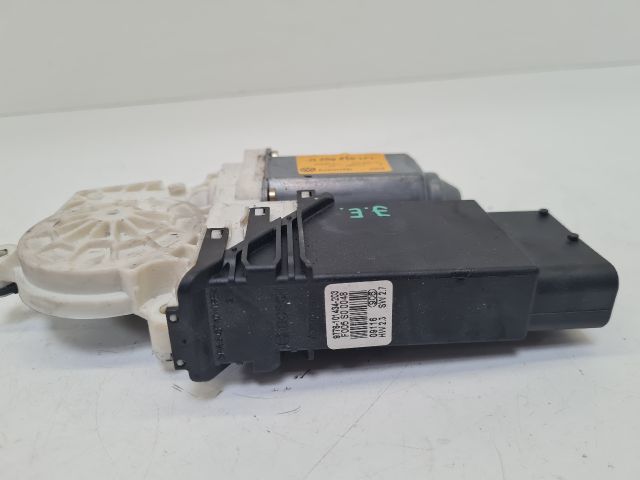 bontott VW GOLF IV Jobb első Ablakemelő Motor