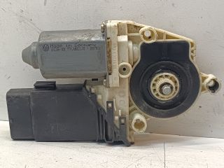 bontott VW GOLF IV Jobb első Ablakemelő Motor