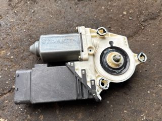 bontott VW GOLF IV Jobb első Ablakemelő Motor