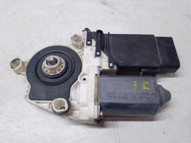 bontott VW GOLF IV Jobb első Ablakemelő Motor