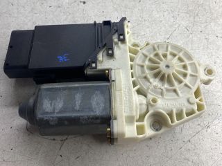 bontott VW GOLF IV Jobb első Ablakemelő Motor