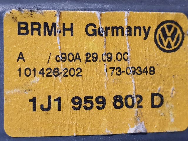 bontott VW GOLF IV Jobb első Ablakemelő Motor