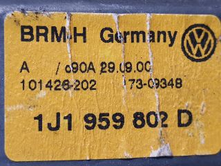 bontott VW GOLF IV Jobb első Ablakemelő Motor