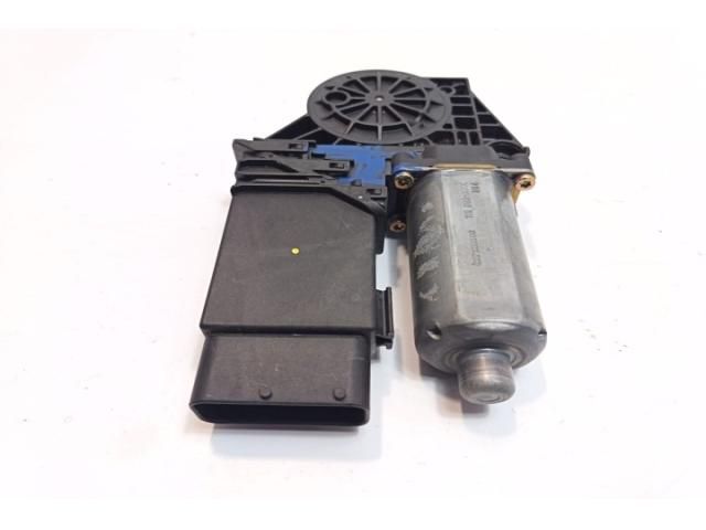 bontott VW GOLF IV Jobb első Ablakemelő Motor