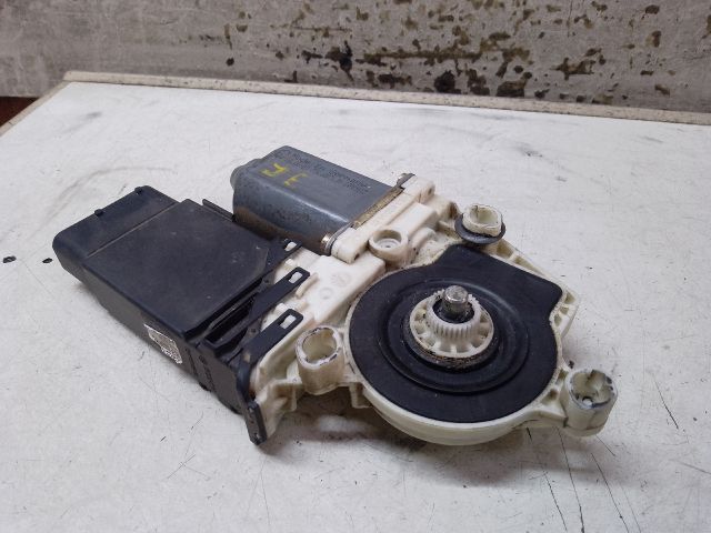 bontott VW GOLF IV Jobb első Ablakemelő Motor