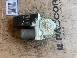 bontott VW GOLF IV Jobb első Ablakemelő Motor