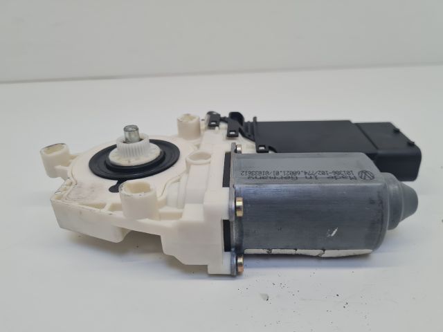 bontott VW GOLF IV Jobb első Ablakemelő Motor