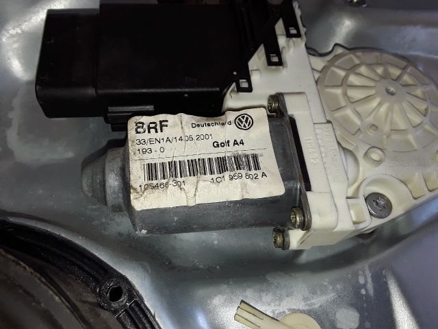 bontott VW GOLF IV Jobb első Ablakemelő Szerkezet (Elektromos)