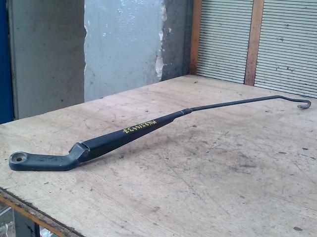 bontott VW GOLF IV Jobb első Ablaktörlő Kar