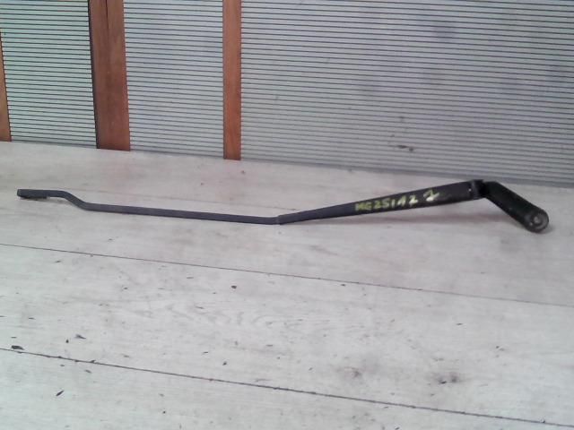 bontott VW GOLF IV Jobb első Ablaktörlő Kar