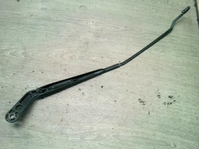 bontott VW GOLF IV Jobb első Ablaktörlő Kar