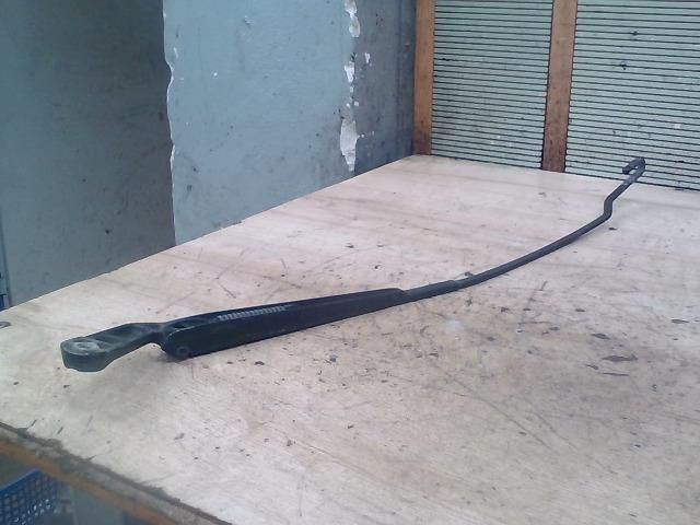 bontott VW GOLF IV Jobb első Ablaktörlő Kar