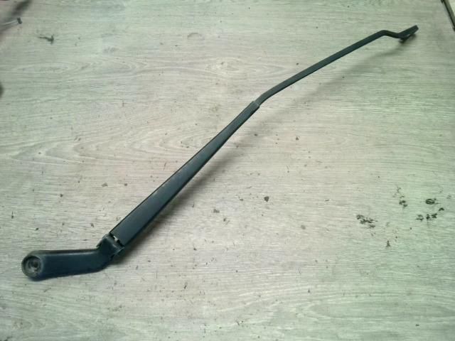 bontott VW GOLF IV Jobb első Ablaktörlő Kar