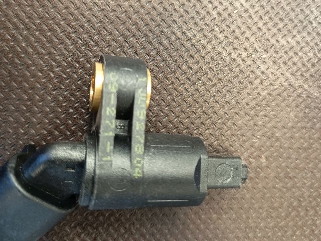 bontott VW GOLF IV Jobb első ABS Jeladó