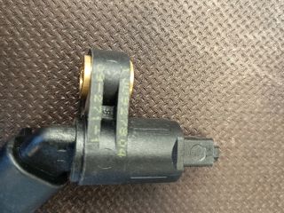 bontott VW GOLF IV Jobb első ABS Jeladó