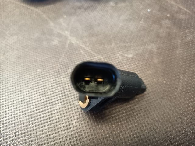 bontott VW GOLF IV Jobb első ABS Jeladó