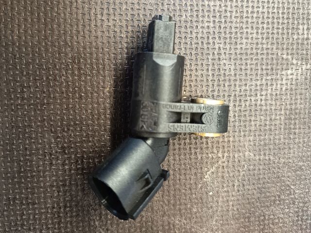 bontott VW GOLF IV Jobb első ABS Jeladó