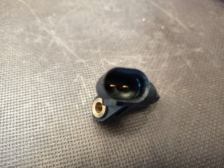 bontott VW GOLF IV Jobb első ABS Jeladó